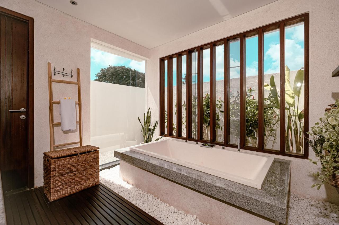 Sunset Palms Beach Villa Jimbaran Eksteriør billede